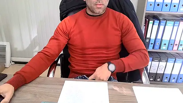 Snapshot of Evasionee chatting on November 26, 2025, 8:48 am Evasionee online show from November 26, 2025, 8:48 am