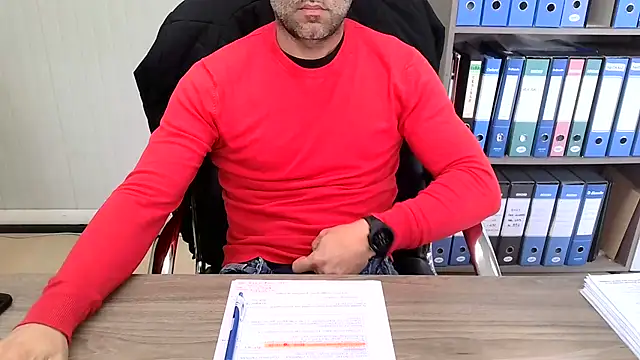 Snapshot of Evasionee chatting on November 28, 2025, 10:40 am Evasionee online show from November 28, 2025, 10:40 am