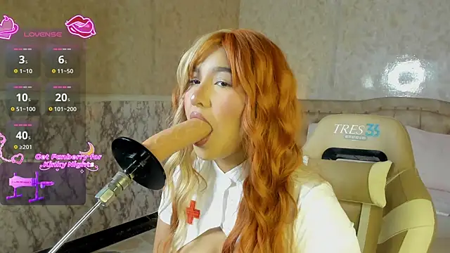 Snapshot of WhitneySweet chatting on November 9, 2025, 10:02 am WhitneySweet online show from November 9, 2025, 10:02 am