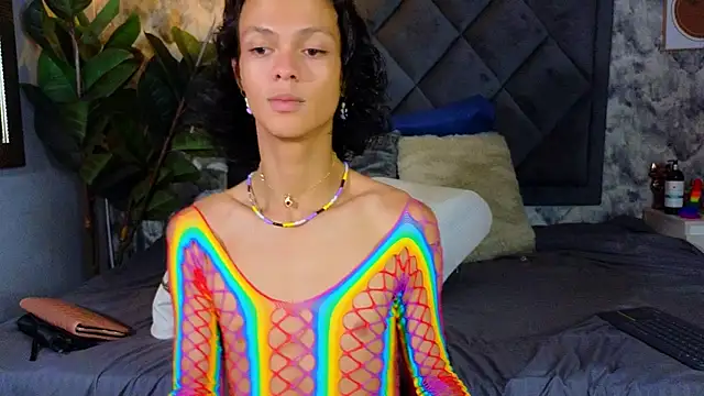 Snapshot of Indi_rave chatting on November 4, 2025, 3:44 pm Indi rave online show from November 4, 2025, 3:44 pm