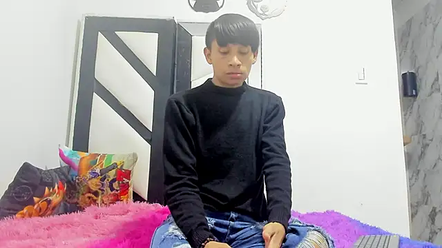 ALEXANDRO BOVER online show from November 7, 2025, 7:14 pm