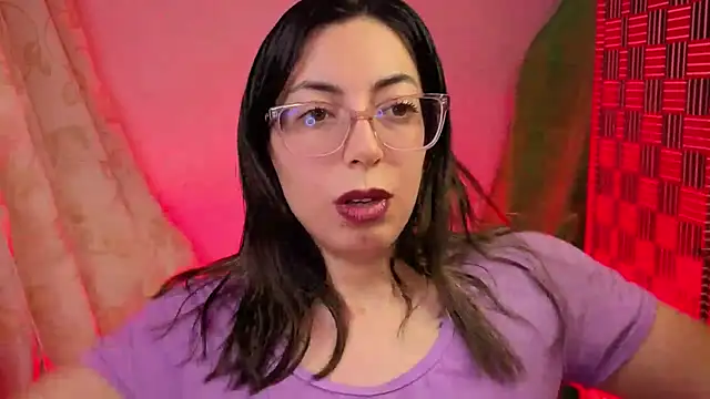 Snapshot of zylla_storn chatting on December 14, 2025, 8:20 am zylla storn online show from December 14, 2025, 8:20 am