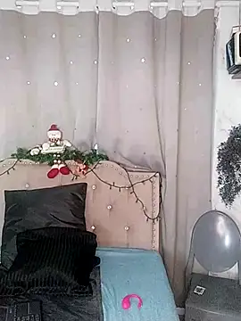 eva delight  online show from November 24, 2025, 11:10 am