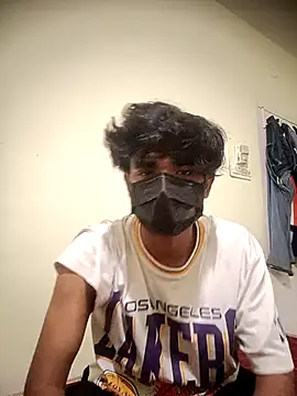 Snapshot of kriZ08 chatting on November 8, 2025, 7:08 am kriZ08 online show from November 8, 2025, 7:08 am