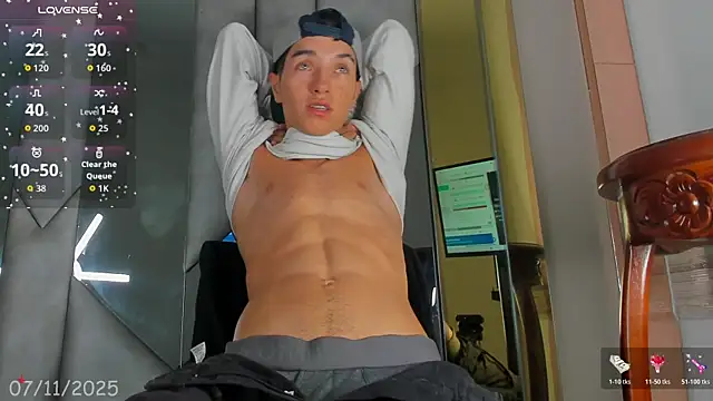 Snapshot of Dallen_Grant chatting on November 7, 2025, 1:11 pm Dallen Grant online show from November 7, 2025, 1:11 pm