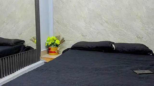 Snapshot of Sarahh-19 chatting on November 14, 2025, 11:53 am Sarahh-19 online show from November 14, 2025, 11:53 am