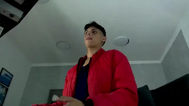 wiltom  online show from December 5, 2025, 3:48 am