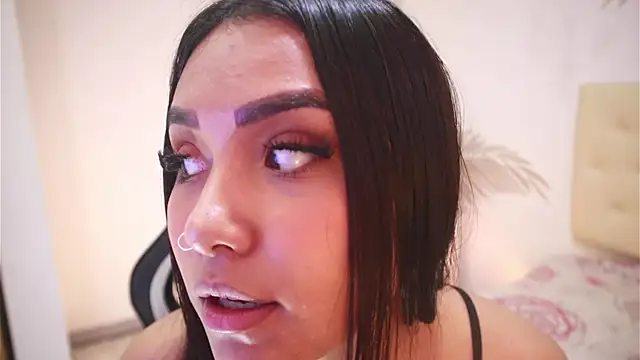 Snapshot of Isabelle_Lane chatting on December 1, 2025, 12:43 pm Isabelle Lane online show from December 1, 2025, 12:43 pm