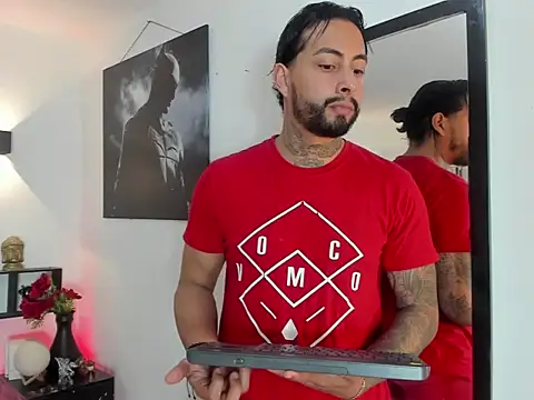 Snapshot of christopher_palmerjs chatting on November 20, 2025, 8:19 pm christopher palmerjs online show from November 20, 2025, 8:19 pm