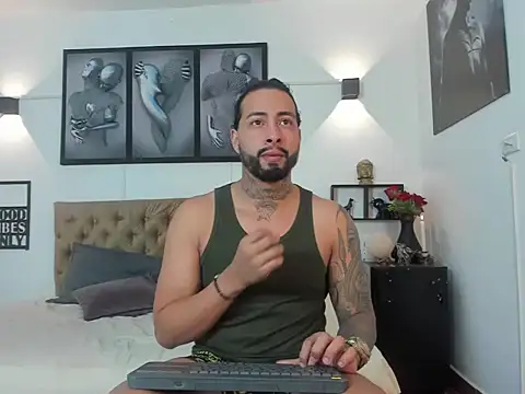 Snapshot of christopher_palmerjs chatting on November 28, 2025, 8:55 pm christopher palmerjs online show from November 28, 2025, 8:55 pm