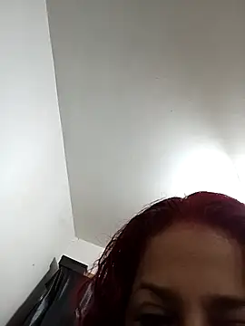 Snapshot of LAPOTRA_04 chatting on November 1, 2025, 5:04 pm LAPOTRA 04 online show from November 1, 2025, 5:04 pm