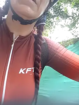 Snapshot of LAPOTRA_04 chatting on November 23, 2025, 12:05 pm LAPOTRA 04 online show from November 23, 2025, 12:05 pm