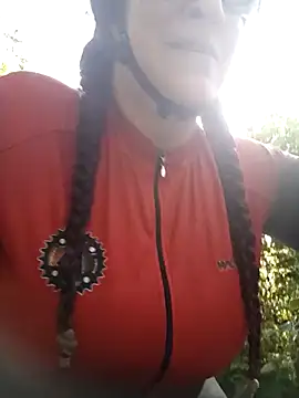 Snapshot of LAPOTRA_04 chatting on December 14, 2025, 12:10 pm LAPOTRA 04 online show from December 14, 2025, 12:10 pm