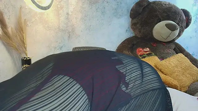 Snapshot of laliItaclark chatting on November 5, 2025, 12:16 pm laliItaclark online show from November 5, 2025, 12:16 pm