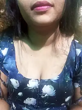 Snapshot of Chadni19 chatting on December 18, 2025, 2:28 am Chadni19 online show from December 18, 2025, 2:28 am