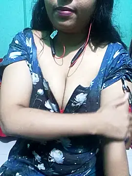 Snapshot of Chadni19 chatting on December 19, 2025, 7:43 pm Chadni19 online show from December 19, 2025, 7:43 pm