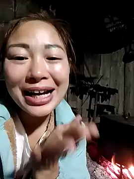 yeu-yeu online show from November 12, 2025, 11:10 am