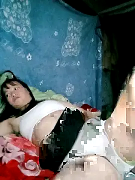 Snapshot of Noelle-e chatting on November 12, 2025, 2:56 am Noelle-e online show from November 12, 2025, 2:56 am