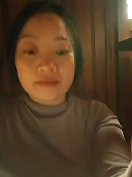 Snapshot of Phoena-a chatting on October 27, 2025, 5:11 am Phoena-a online show from October 27, 2025, 5:11 am