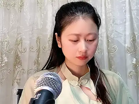 nuannuan35593 online show from October 28, 2025, 11:36 am