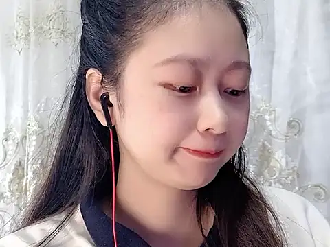 nuannuan35593 online show from November 1, 2025, 11:45 am