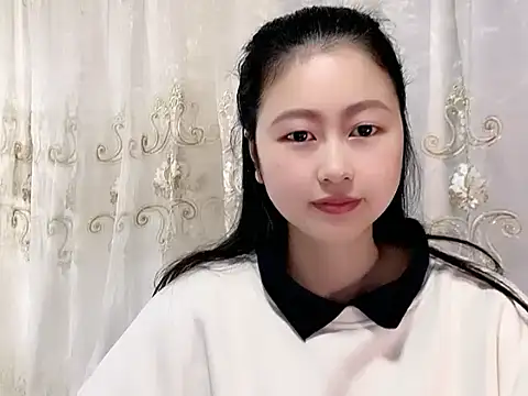 nuannuan35593 online show from December 1, 2025, 11:48 am