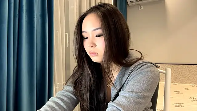 Snapshot of SupremeDividend chatting on November 8, 2025, 2:39 pm SupremeDividend online show from November 8, 2025, 2:39 pm