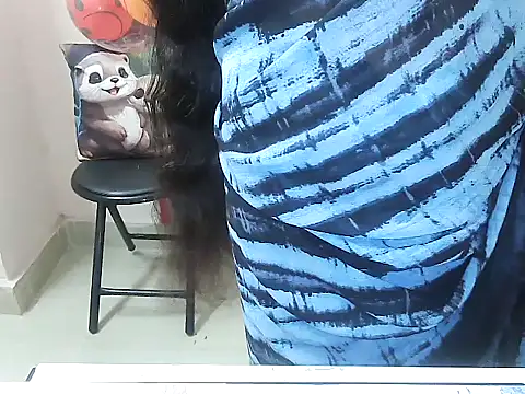 Snapshot of lo_e_shreya chatting on November 1, 2025, 3:41 am lo e shreya online show from November 1, 2025, 3:41 am