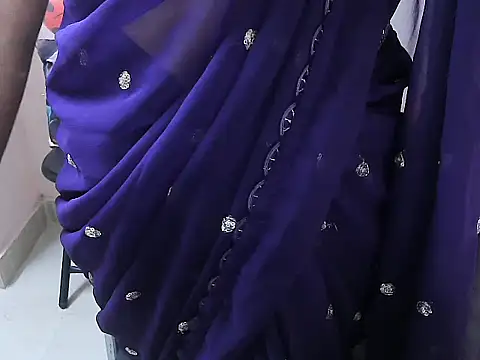 Snapshot of lo_e_shreya chatting on November 2, 2025, 4:48 am lo e shreya online show from November 2, 2025, 4:48 am