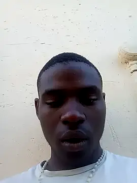 Snapshot of younggblackkCOCK19 chatting on October 25, 2025, 3:40 pm younggblackkCOCK19 online show from October 25, 2025, 3:40 pm