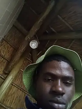 younggblackkCOCK19 online show from December 4, 2025, 10:24 am