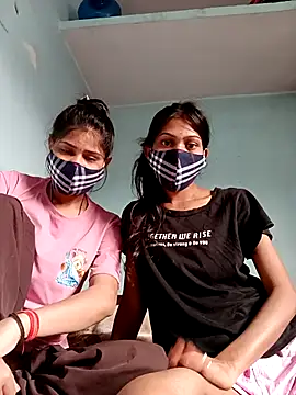 Snapshot of mona-33 chatting on November 3, 2025, 4:25 am mona-33 online show from November 3, 2025, 4:25 am