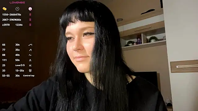 Snapshot of LaurenOveson chatting on December 3, 2025, 5:22 pm LaurenOveson online show from December 3, 2025, 5:22 pm