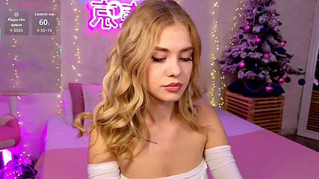 Snapshot of Rose_Masson chatting on December 3, 2025, 5:26 am Rose Masson online show from December 3, 2025, 5:26 am