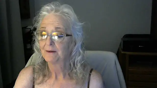 Snapshot of JoleneDelacroix chatting on November 9, 2025, 4:05 pm JoleneDelacroix online show from November 9, 2025, 4:05 pm