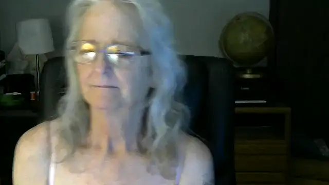 Snapshot of JoleneDelacroix chatting on November 21, 2025, 4:22 am JoleneDelacroix online show from November 21, 2025, 4:22 am