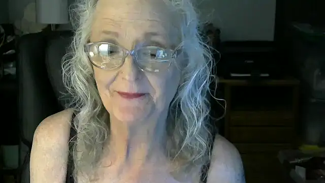 Snapshot of JoleneDelacroix chatting on November 30, 2025, 2:04 am JoleneDelacroix online show from November 30, 2025, 2:04 am