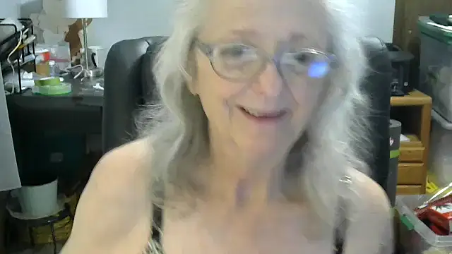Snapshot of JoleneDelacroix chatting on December 2, 2025, 2:06 am JoleneDelacroix online show from December 2, 2025, 2:06 am