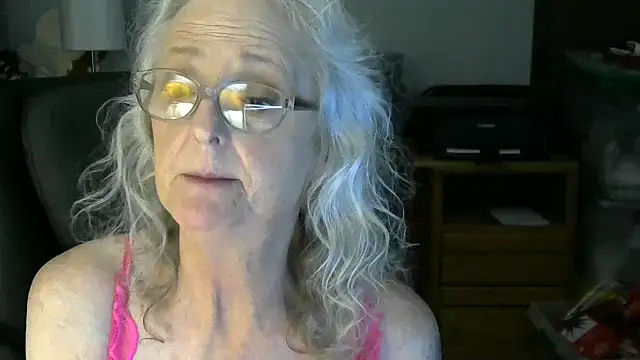 Snapshot of JoleneDelacroix chatting on December 3, 2025, 4:42 am JoleneDelacroix online show from December 3, 2025, 4:42 am