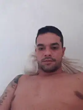 Snapshot of GrottyTrain chatting on October 28, 2025, 3:47 pm GrottyTrain online show from October 28, 2025, 3:47 pm