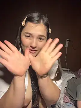 Snapshot of angietubebe chatting on November 3, 2025, 2:13 am angietubebe online show from November 3, 2025, 2:13 am