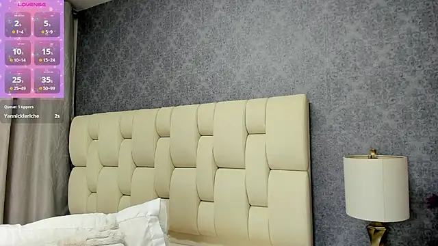 Snapshot of Luna_Bella3 chatting on November 1, 2025, 12:40 pm Luna Bella3 online show from November 1, 2025, 12:40 pm