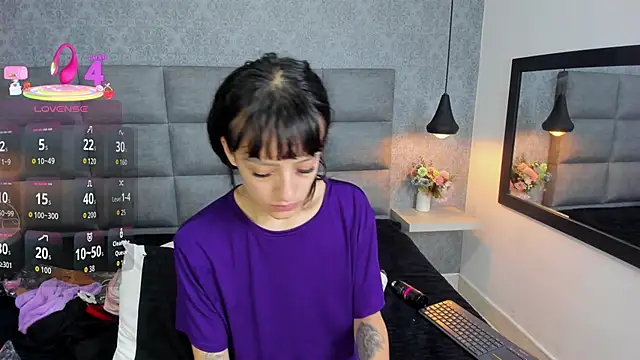 Snapshot of Luna_Bella3 chatting on November 28, 2025, 11:02 am Luna Bella3 online show from November 28, 2025, 11:02 am