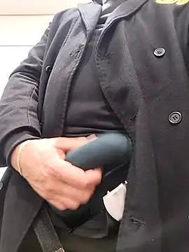 Snapshot of Jervaz chatting on October 31, 2025, 2:01 am Jervaz online show from October 31, 2025, 2:01 am