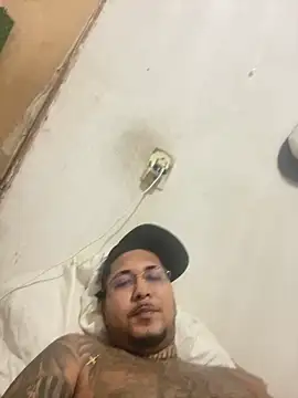 omascarado   online show from October 30, 2025, 5:20 am