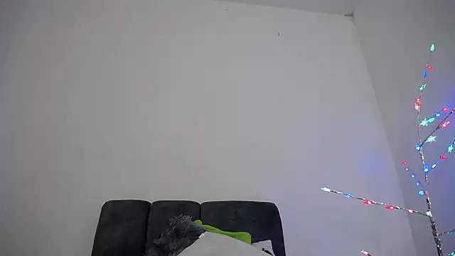 Mia fox29 online show from December 18, 2025, 10:32 am