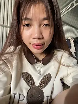 Zlienr023 online show from November 28, 2025, 7:44 am