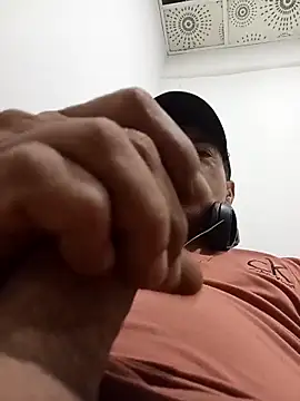 Snapshot of Manicomio1_ chatting on October 28, 2025, 4:38 am Manicomio1  online show from October 28, 2025, 4:38 am