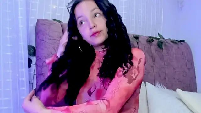 BONNIEFLOREZ online show from November 28, 2025, 10:34 pm