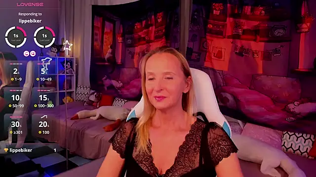 Snapshot of ScarlettPalmer chatting on November 5, 2025, 10:48 am ScarlettPalmer online show from November 5, 2025, 10:48 am